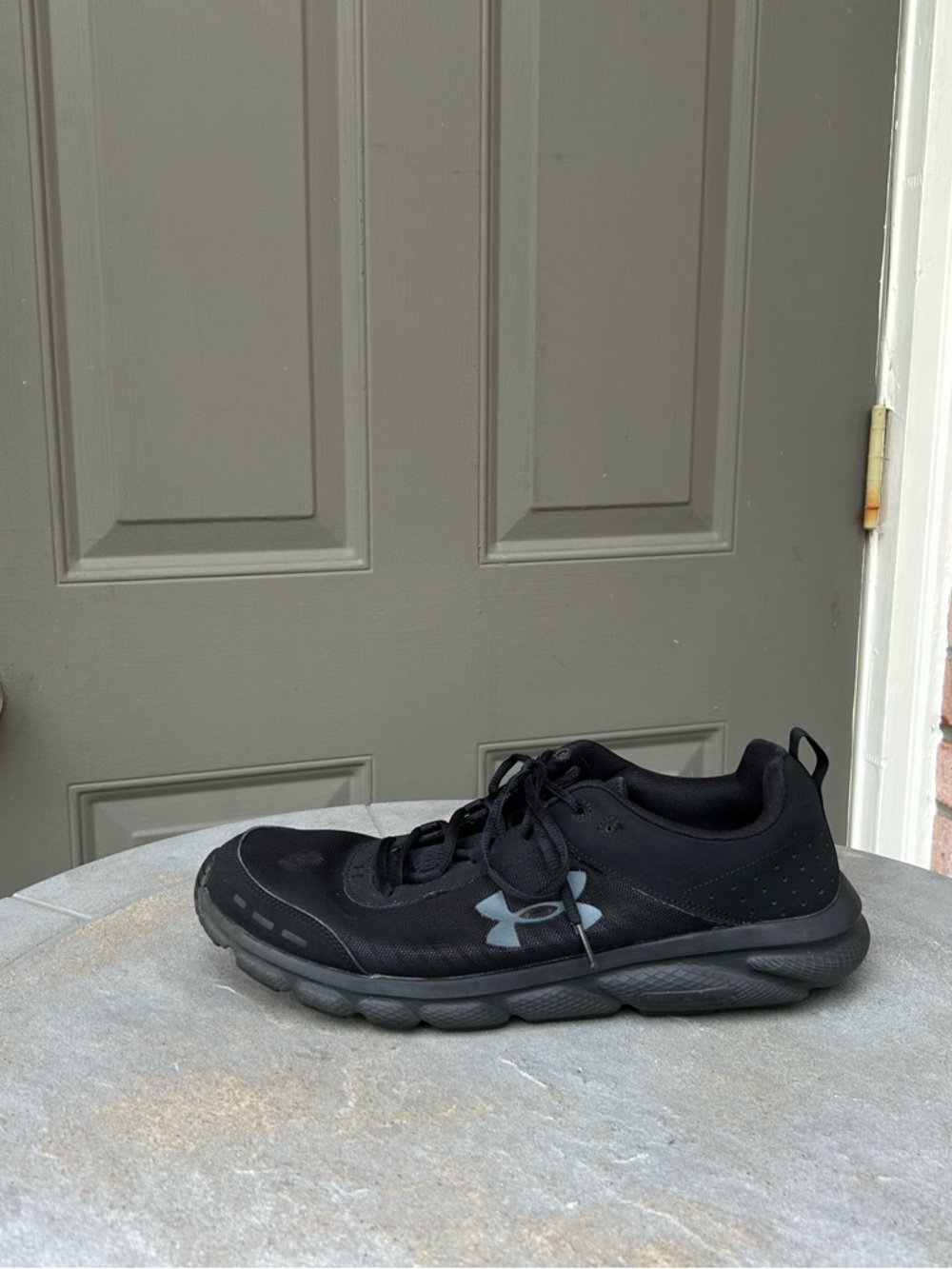Under Armour Black Mesh Athletic Sneaker